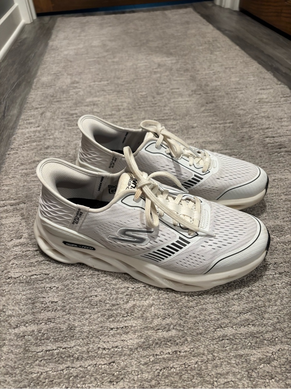 Skechers  White Performance Sneakers size 9.5